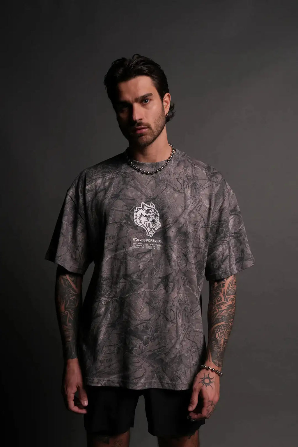 Men's Oversized Camouflage T-shirt with Wolf Head Pattern Printed Short Sleeved Top