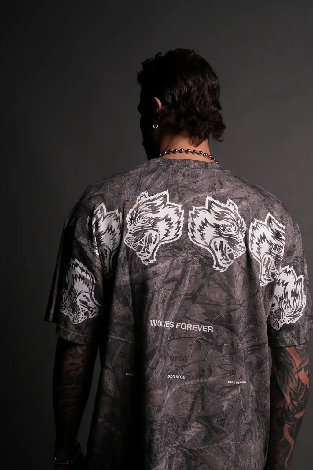 Men's Oversized Camouflage T-shirt with Wolf Head Pattern Printed Short Sleeved Top